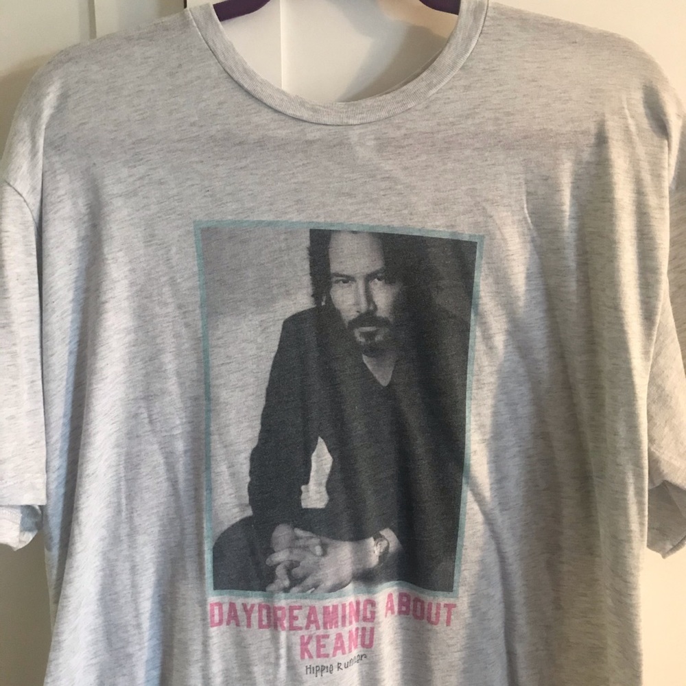 XL dreaming of Keanu Reeves gray shirt